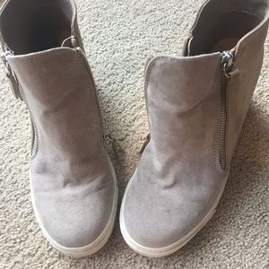 Wedge sneakers